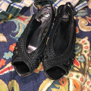 3/$15 Crown Vintage Black Wedges